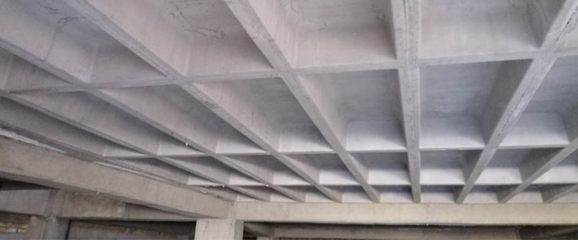 انتخاب سقف وافل برای سازه‌های فولادی